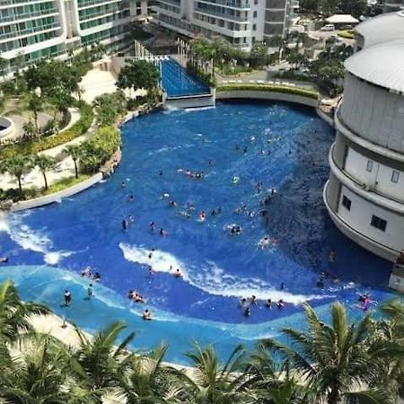 Manila Urban Resort At Azure Extérieur photo