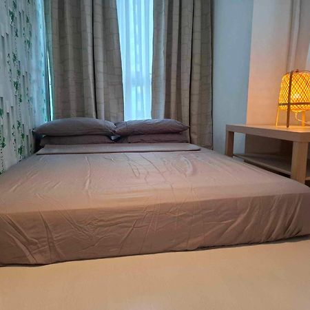 Manila Urban Resort At Azure Extérieur photo