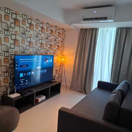 Manila Urban Resort At Azure Extérieur photo