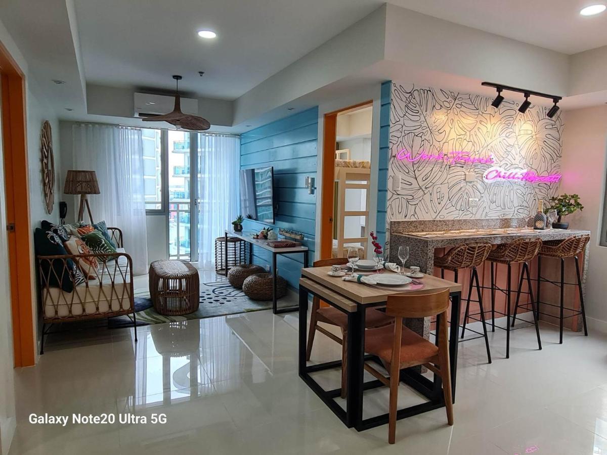 Manila Urban Resort At Azure Extérieur photo
