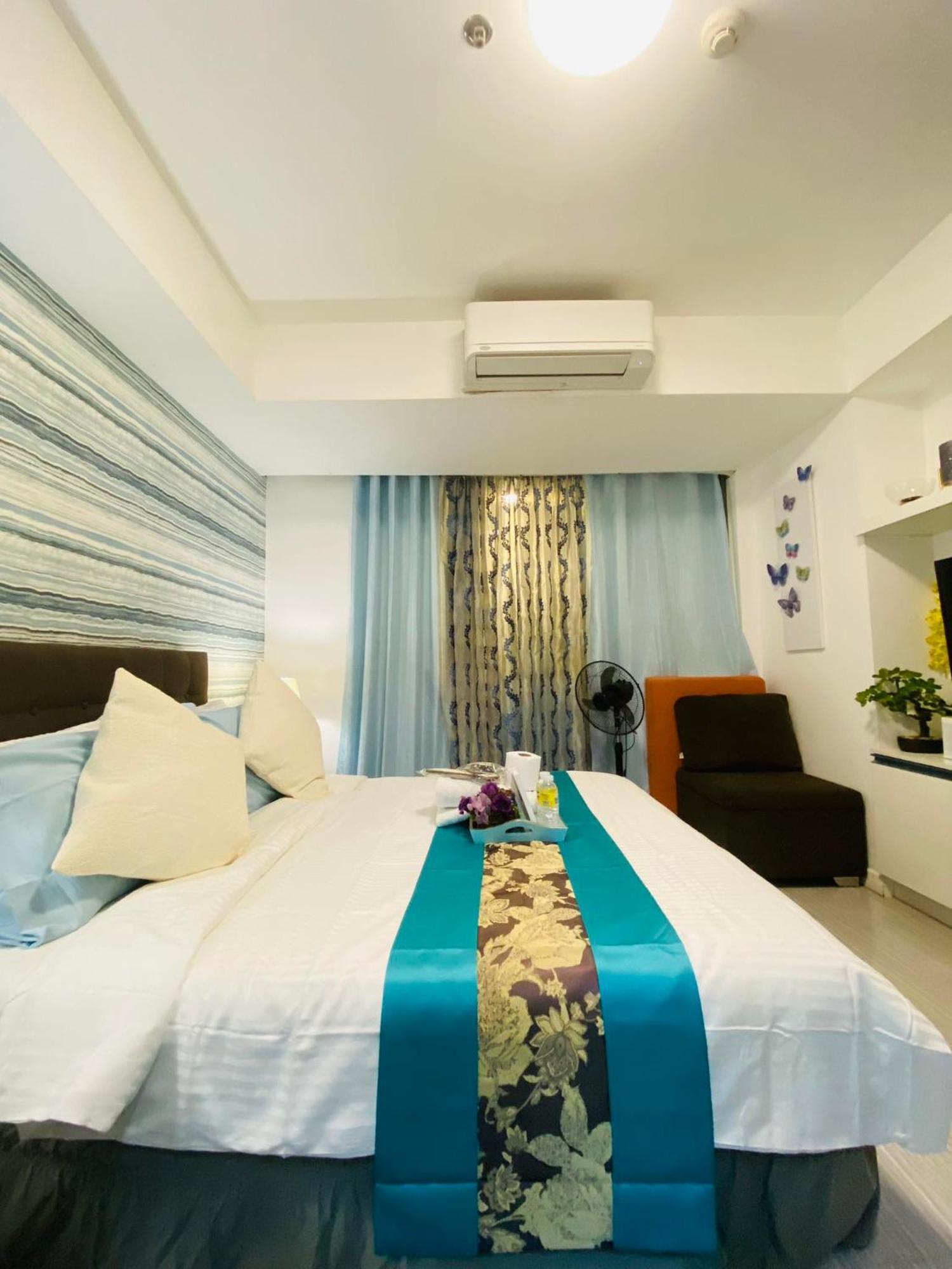 Manila Urban Resort At Azure Extérieur photo