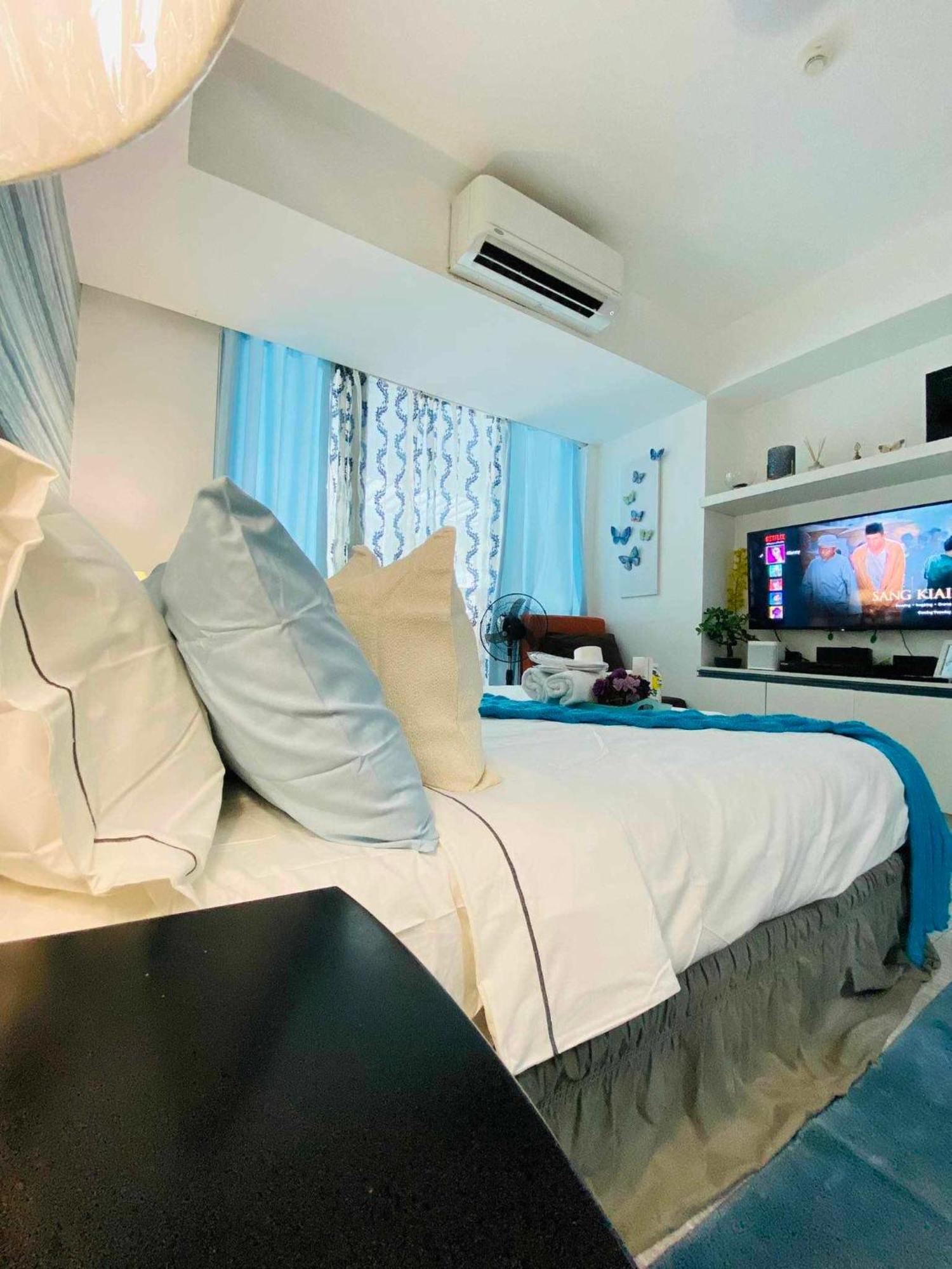Manila Urban Resort At Azure Extérieur photo