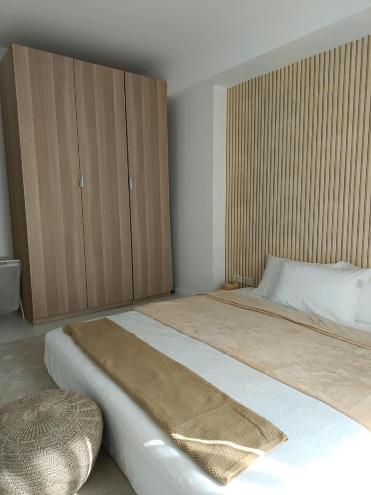Manila Urban Resort At Azure Extérieur photo