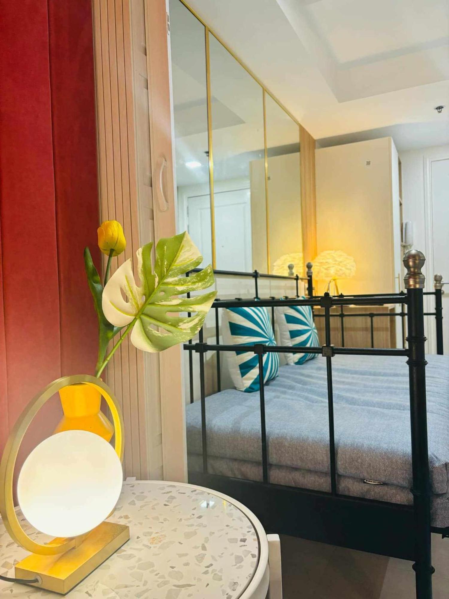 Manila Urban Resort At Azure Extérieur photo